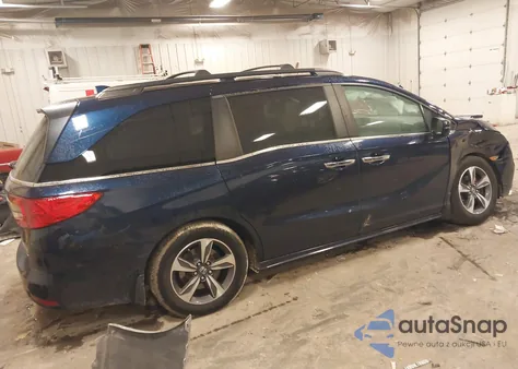 2019 Honda Odyssey Touring z USA, uszkodzony, nr VIN 5FNRL6H82KB027149